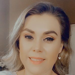 Meet your Posher, Angelica